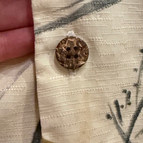 Tommy Bahama 100% Silk Hawaiian Camp Shirt XL Beige Palm Leaf Print Resort Aloha - Picture 4 of 7